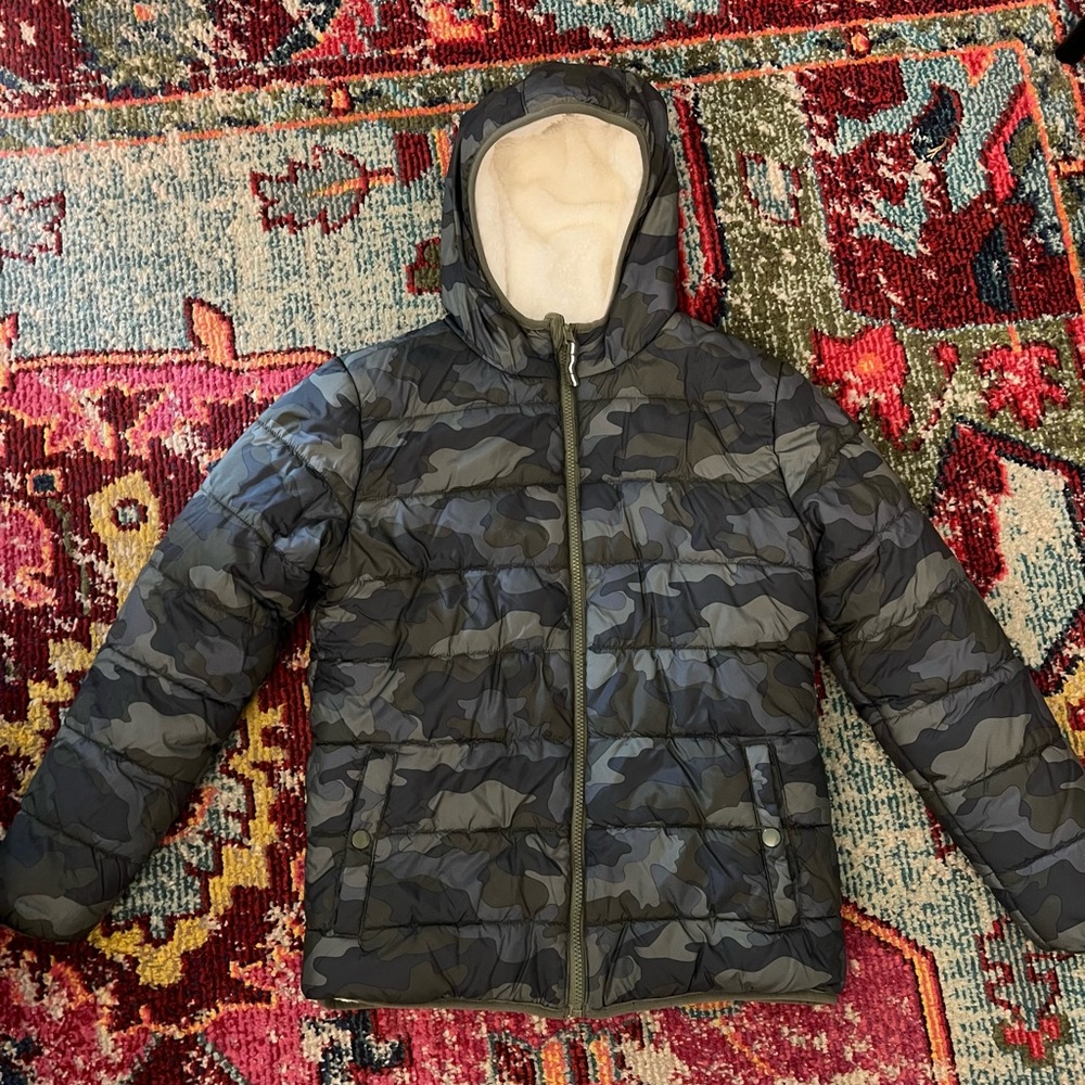 Boys puffer jacket. Sherpa lined.